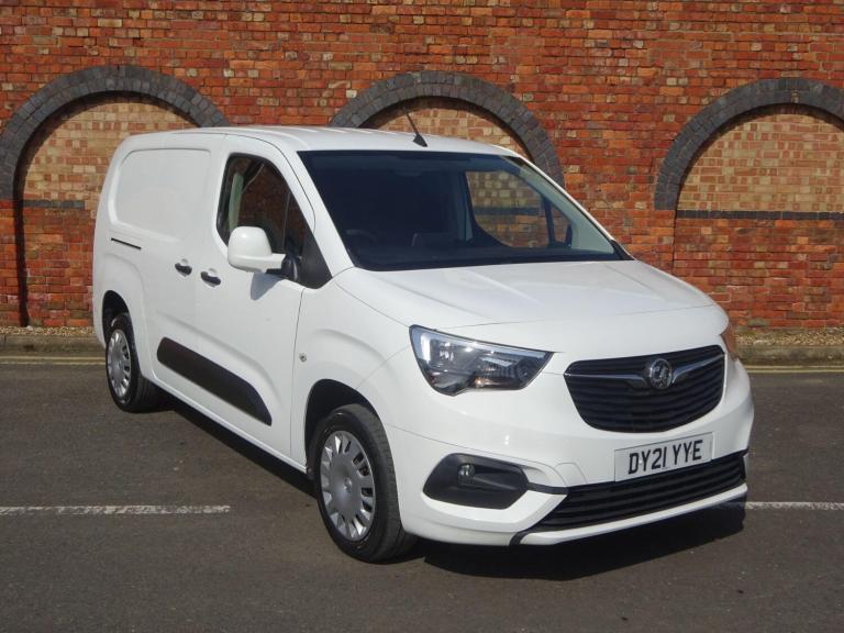 2021 Vauxhall Combo 2300 1.5 Turbo D 100ps H1 Sportive Van PANEL VAN DIESEL Manual