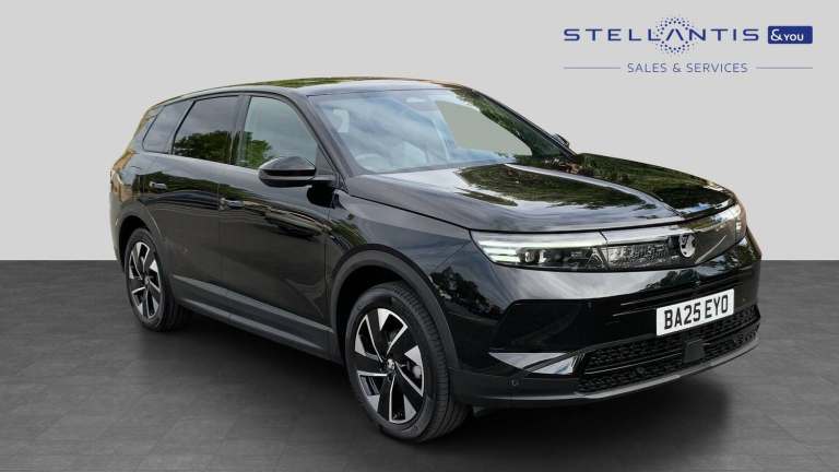 2025 Vauxhall Grandland 1.2 Ultimate SUV 5dr Petrol Hybrid e-DCT Euro 6 (s/s) (136 ps) SUV Hybrid...