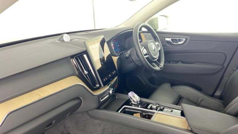 2025 Volvo XC60 Ultra T8 AWD Plug-in hybrid Electric/Petrol Bright Automatic SUV Hybrid Automatic