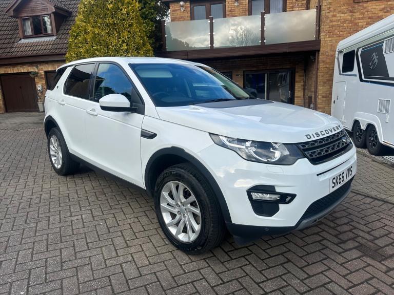 2016 Land Rover Discovery Sport 2.0 TD4 SE Tech SUV 5dr Diesel Manual 4WD Euro