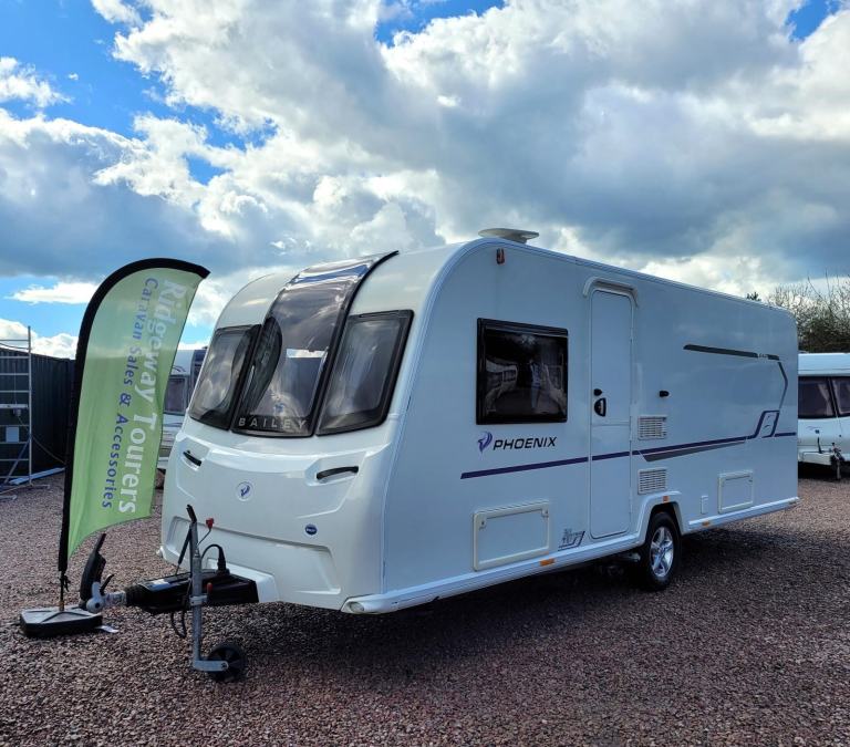 * SALE AGREED * Bailey Phoenix 644 2020 Single Axle 4 Berth - Fixed Island Bed