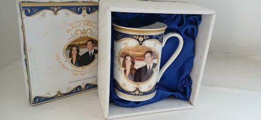 HRH PRINCE WILLIAM AND KATE COMMEMORATIVE WEDDING MUG 2011