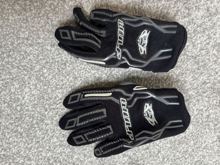 Kids wulfsport gloves 2xs