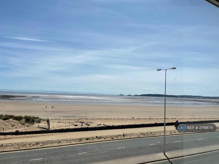 1 bedroom flat in City Centre, Swansea, SA1 (1 bed) (#2719874)