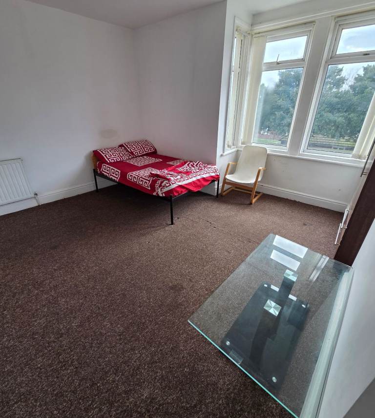 Private room in a shared house