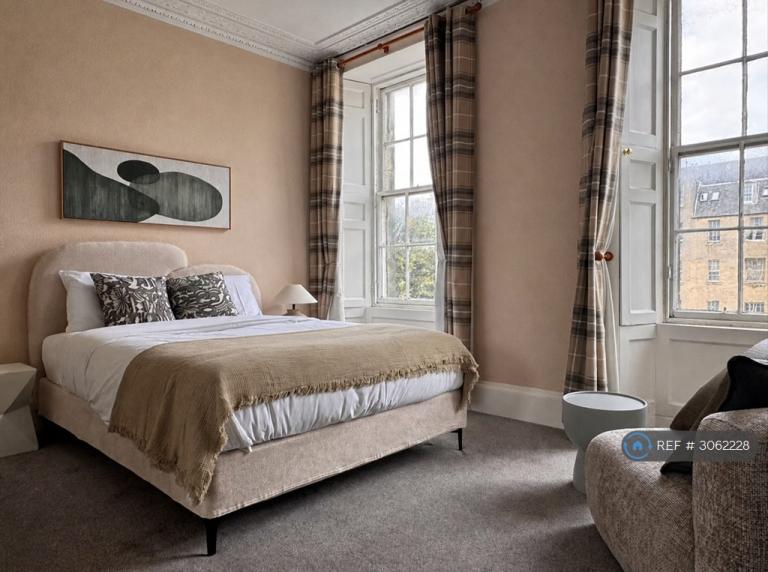 2 bedroom flat in Edinburgh, Edinburgh, EH8 (2 bed) (#3062228)