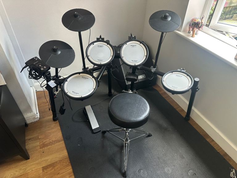 Roland TD-17KVX V-Drums Electronic Drum Kit – Good Condition