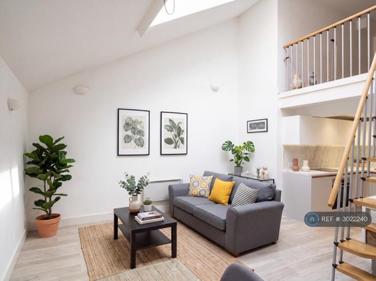 2 bedroom flat in Newton Street, Manchester, M1 (2 bed) (#3022240)