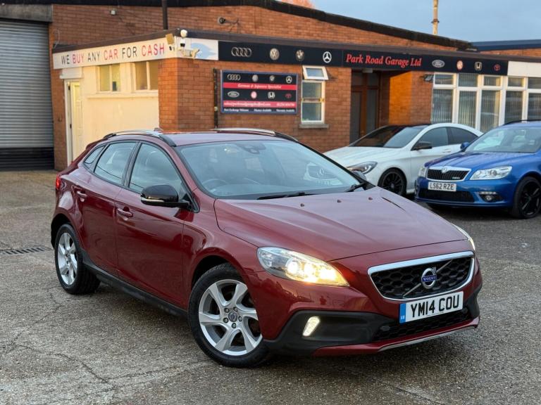 2014 Volvo V40 Cross Country 1.6 D2 Lux Powershift Euro 5 (s/s) 5dr HATCHBACK Diesel Automatic