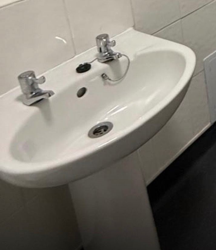 Toilet & Sink VGC 