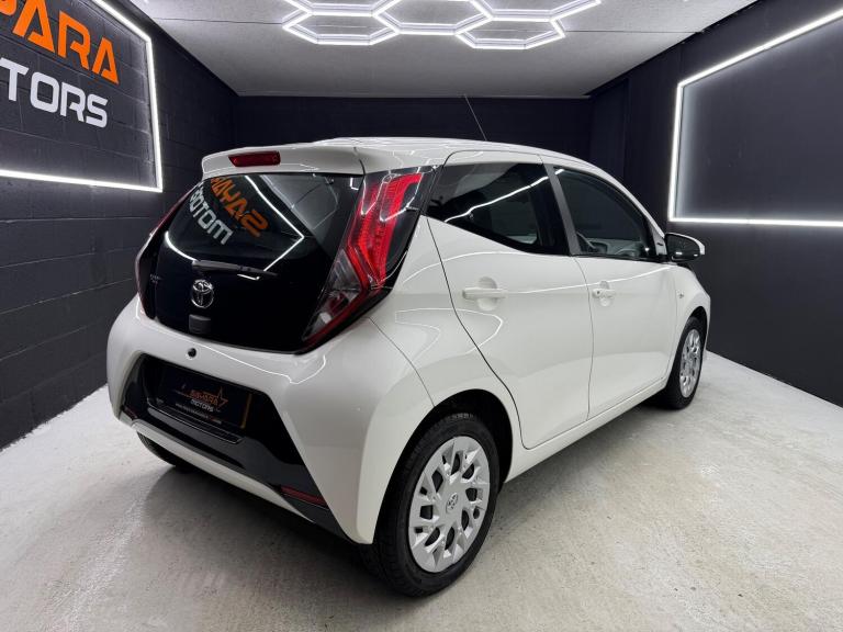 2018 Toyota AYGO 1.0 VVT-i X-Play 5dr HATCHBACK PETROL Manual