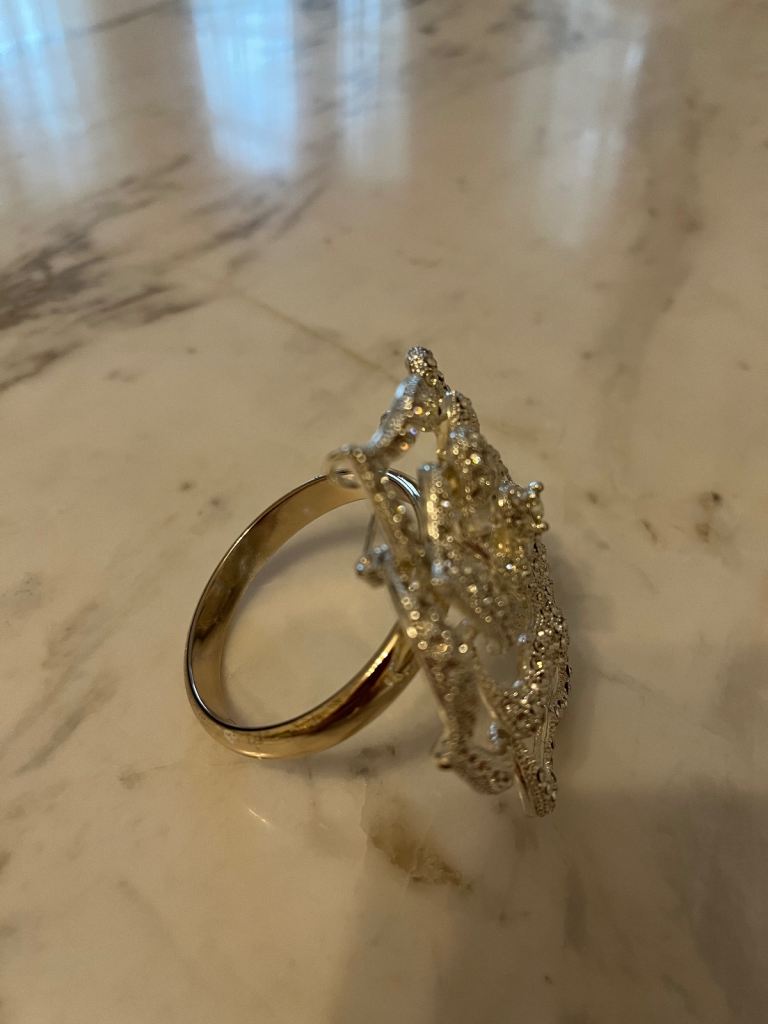 Women’s Brooch/scarf ring  Shape Of Rose Brand New 