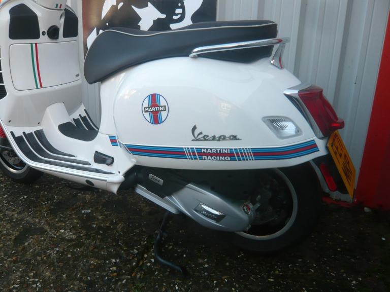 Piaggio Vespa GTS 125 SUPER ONLY 634 MILES 2021 LEARNER LEGAL SCOOTER 50 SH N X 