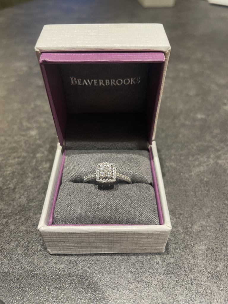 9ct White Gold Diamond Cluster Halo Ring - Size M