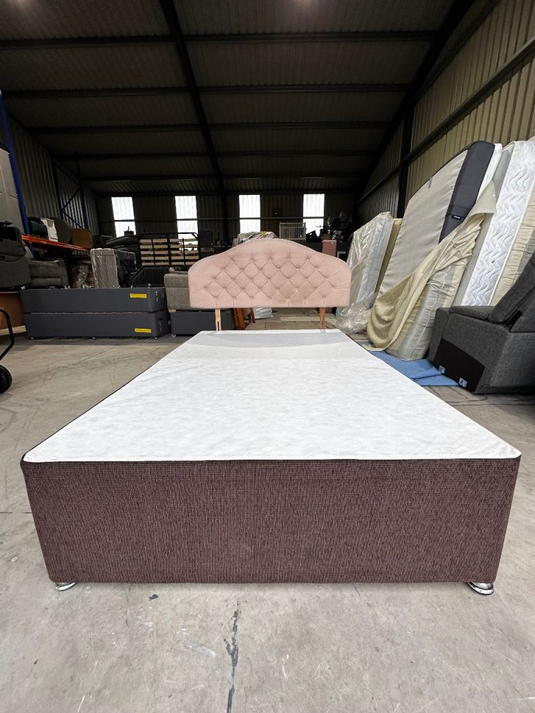  small double size Divan  bed. 🛌 