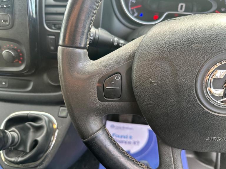 2017 Vauxhall Vivaro 1.6 CDTi 2900 BiTurbo ecoTEC Sportive Crew Van L2 H1 Euro 6 (s/s) 5dr (6 Se ...