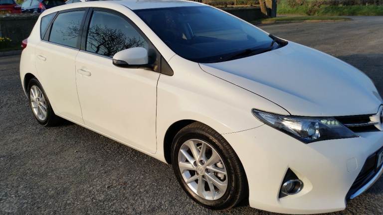 *!*£20 ROAD TAX*!* 2015 Toyota AURIS 1.4 DIESEL D4D 6 SPEED **MOT TO 23 JAN 2027** **JUST VALETED**