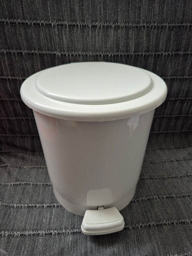 Small bin plastic