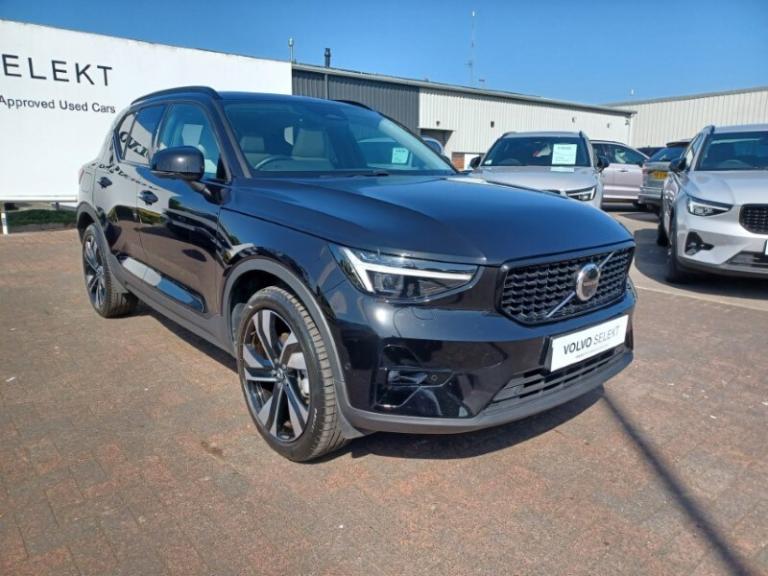 VOLVO XC40 2.0 B4P Ultra Dark 5dr Auto