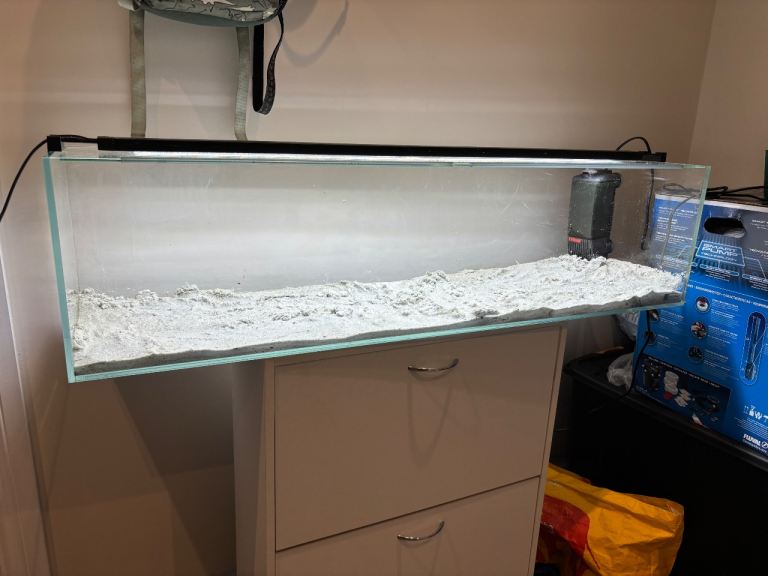 Aqua one opti clear 120 fish tank