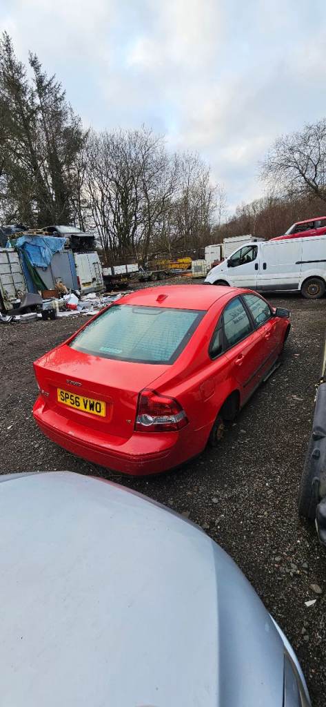 Volvo s40 56 plate breaking 