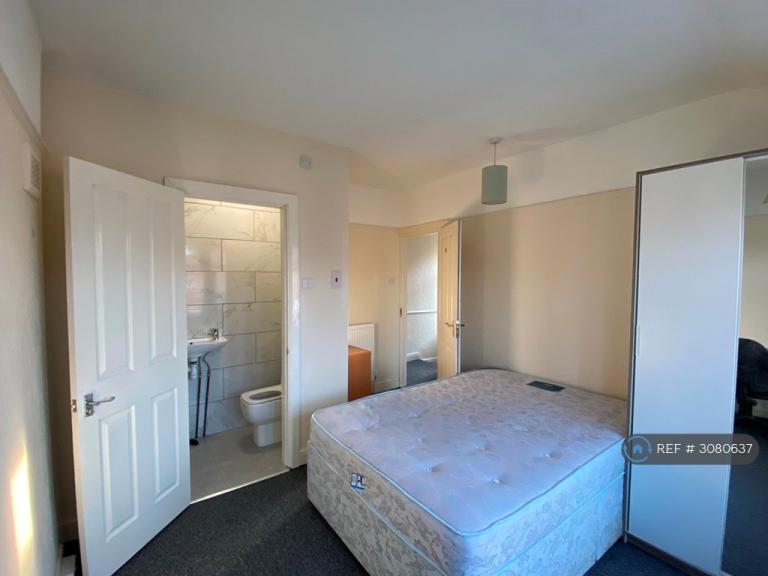 4 bedroom house in Brentbridge Road, Manchester, M14 (4 bed) (#3080637)