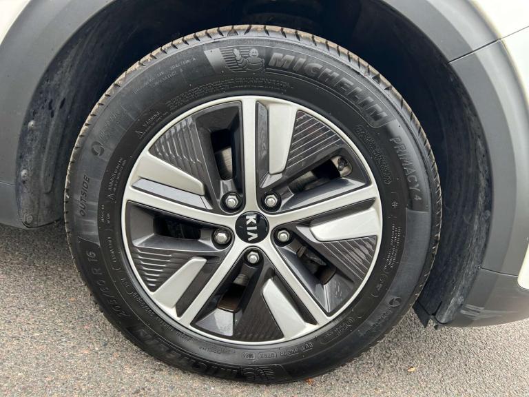 2020 Kia Niro 1.6 Niro 3 PHEV Semi-Auto 5dr SUV Hybrid Automatic