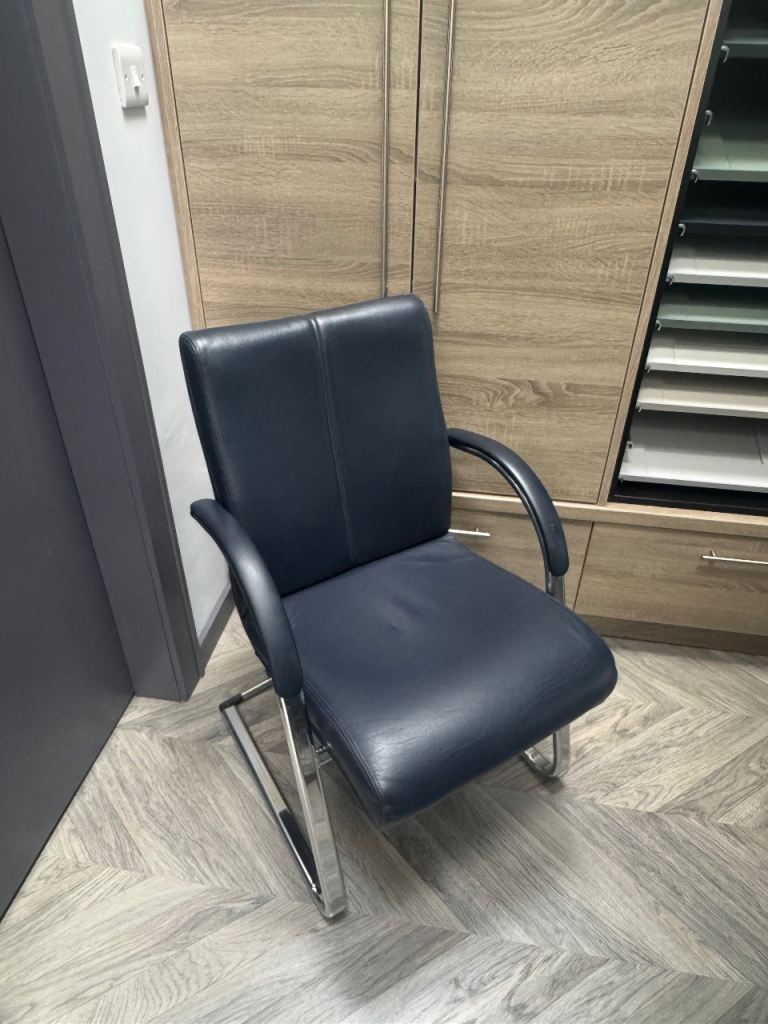 8 Navy Leather Office/Dining Chair with Chrome Frame – Excellent Condition