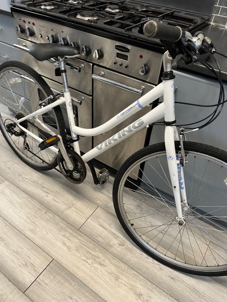 Serviced Viking 5ft4-5ft6 ladies  cheap commuting bike .easy mount 