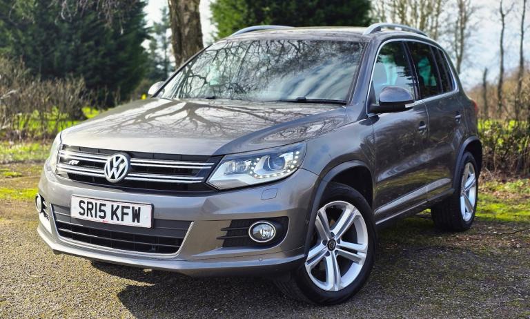 2015 Volkswagen Tiguan 2.0 TDi BLUEMOTION TECH R-LINE 5dr DSG + LEATHER + NAV + FSH + ESTATE Dies...