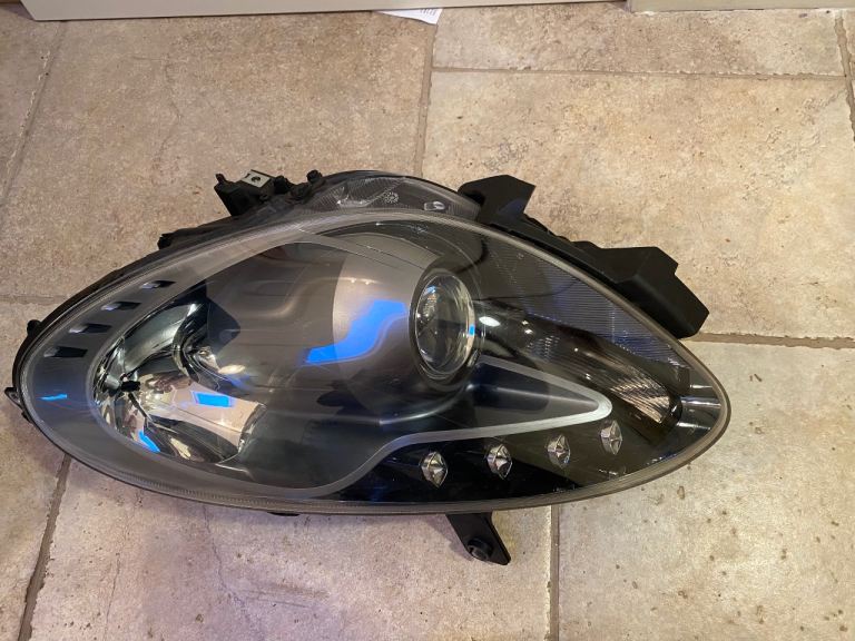 Alfa Romeo Guilietta headlight. Drivers side/ offside. Just LEDs need replacing 