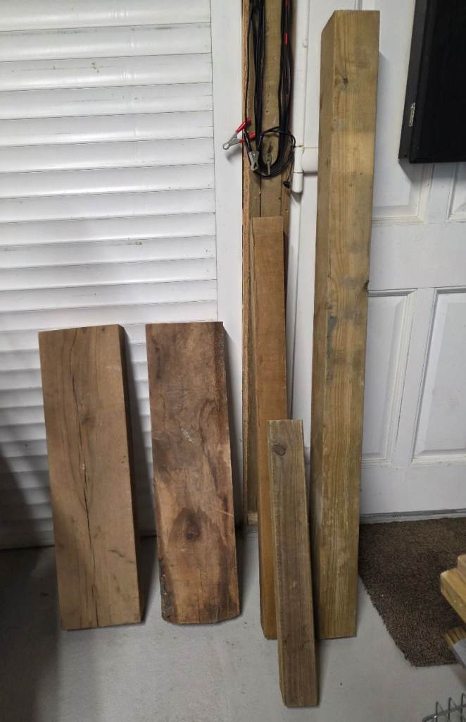 Wood offcutes inlcluding oak slipper 2x 75cm