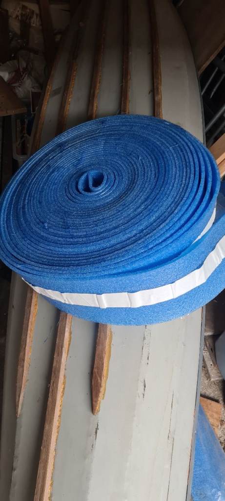 Screed skirting foam