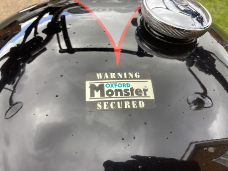 Triumph Thunderbird 900 