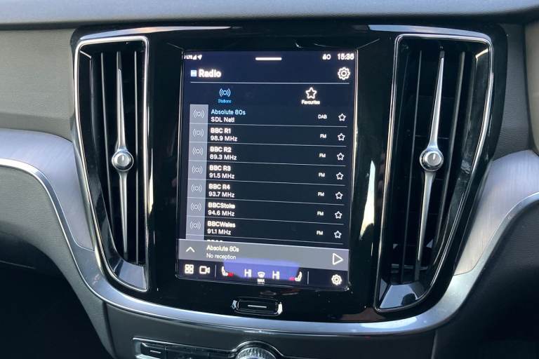 2022 Volvo V60 2.0 B3P Core 5dr Auto [7 speed] Estate PETROL Automatic