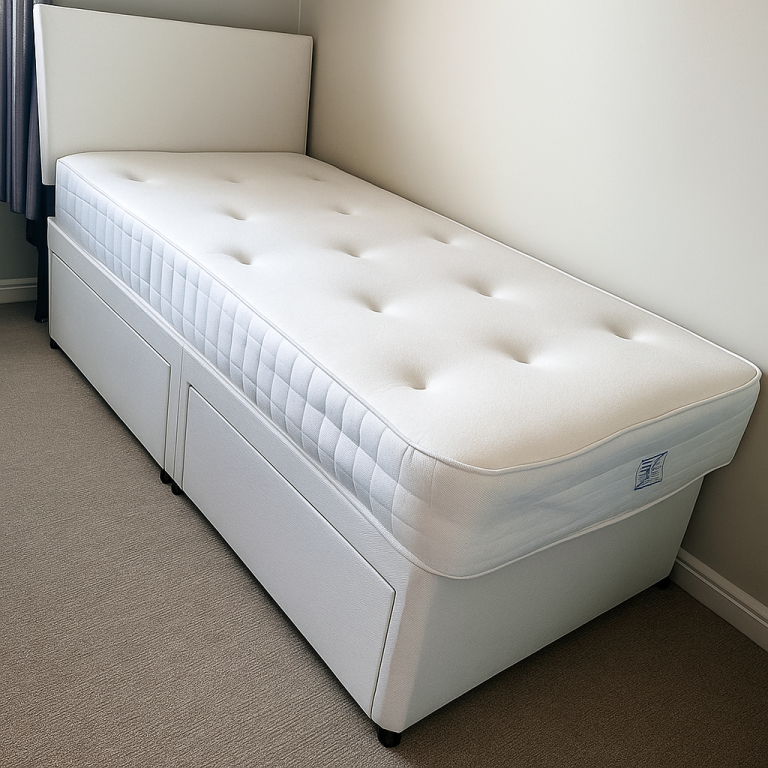 Comfortable Divan Bed with Storage Drawers – Practical Design with Plush Mattress Included