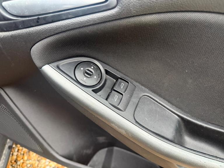 2017 Ford Focus 1.0 EcoBoost 125 Zetec Edition 5dr HATCHBACK PETROL Manual