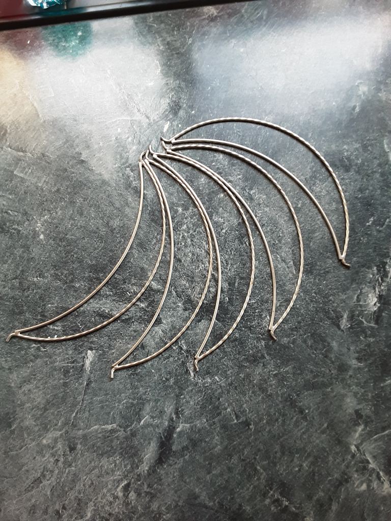 5 crescent shaped metal pieces 20 x 5 cm ish lamp making art craft