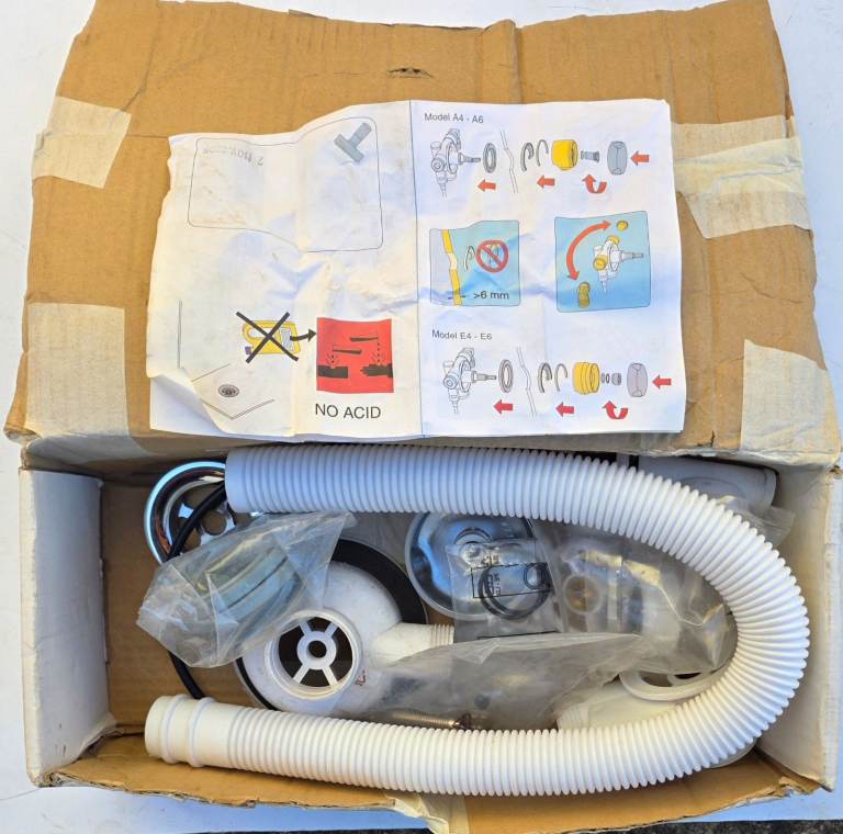 Bath Pop-Up Waste Kit, NEW. READ DESCRIPTION PLEASE.