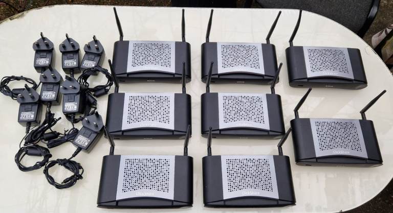 Barco CSE-200 ClickShare Wireless Presentation System + power supply + antennas