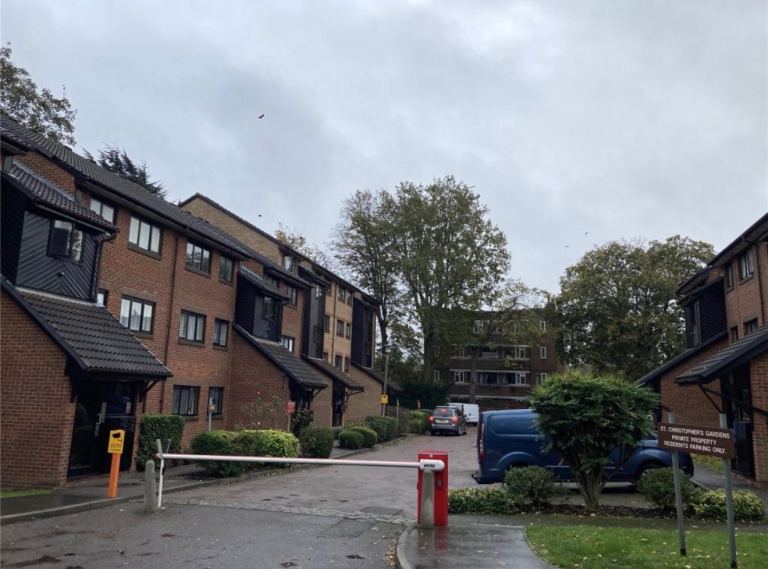 Double room to let - flat share Norbury sw16