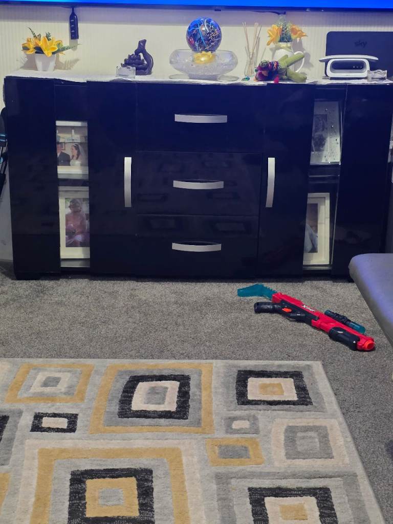 Sideboard / TV stand