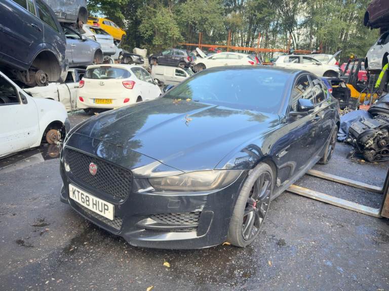 JAGUAR XE X760 AWD R-DYNAMIC D180 2.0D 8 SPEED AUTO BREAKING FOR PARTS