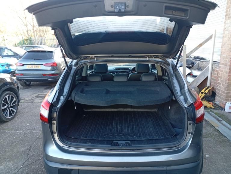 2016 Nissan Qashqai 1.2 DiG-T Tekna [Non-Panoramic] 5dr HATCHBACK Petrol Manual