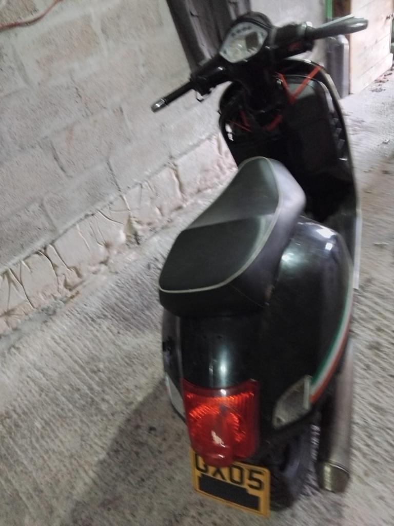 Vespa GTS 2005 PARTS ONLY.