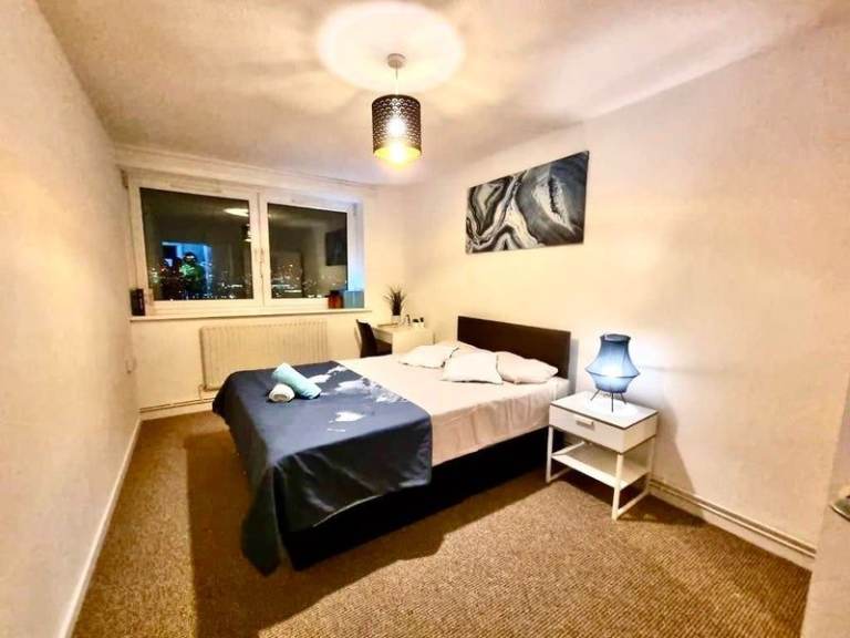 🏠 Bright Double Room | Near Mile End Station (E3 4FX) | 1 Room Available 🤍