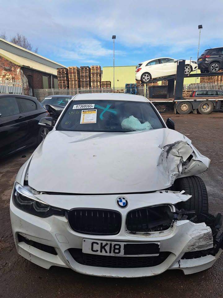 BMW 320I MSPORT LCI F30 F31 DISMANTLING PARTS WING DOOR MIRROR TRIM TAILGATE BUMPER LIGHT