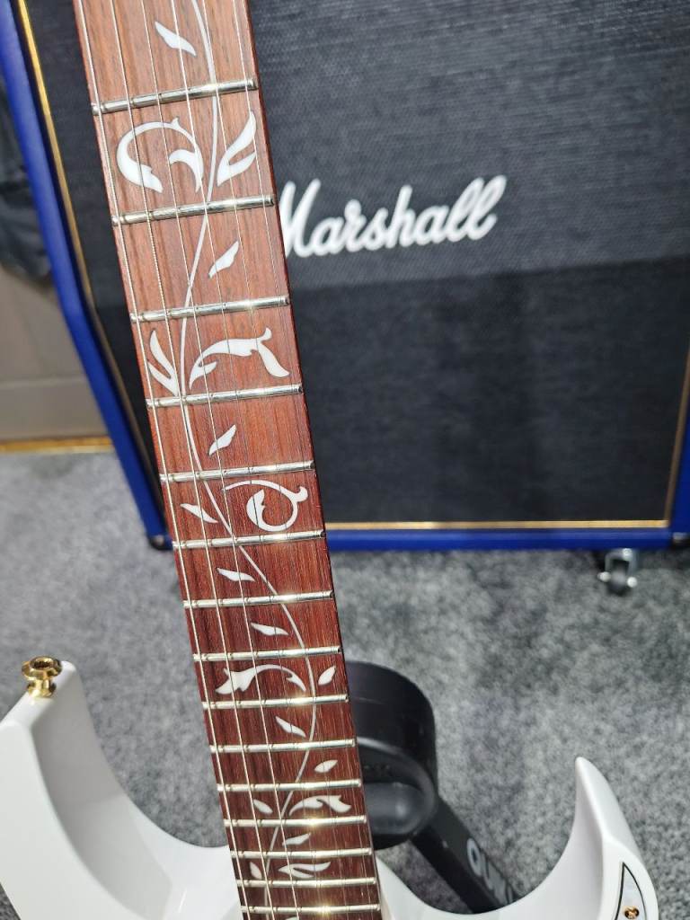 IBANEZ JEM7V WH clone. MINT FULLY SET UP READ SPEC PX FENDER?