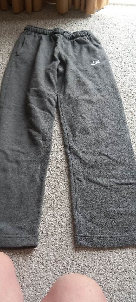 Nike Grey Joggers / Sweatpants – Good Condition