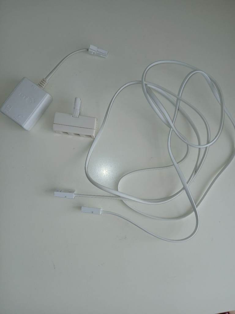 Telephone extension lead 